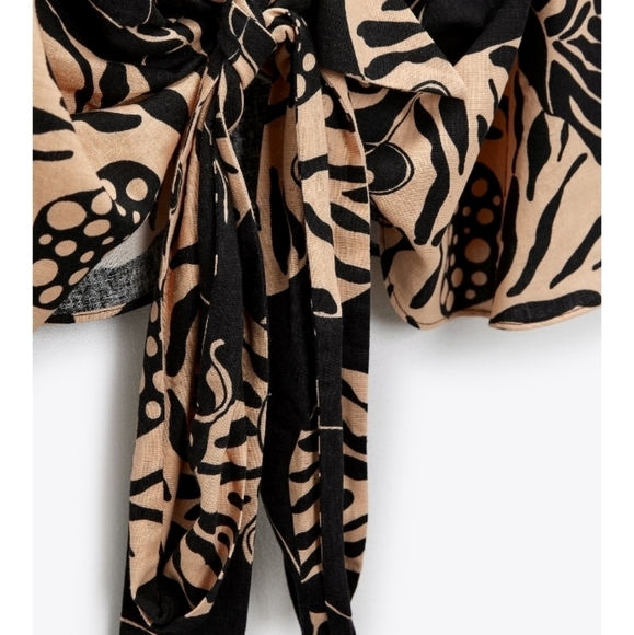 Zara printed linen Blend Wrap Style top - Picture 4 of 7